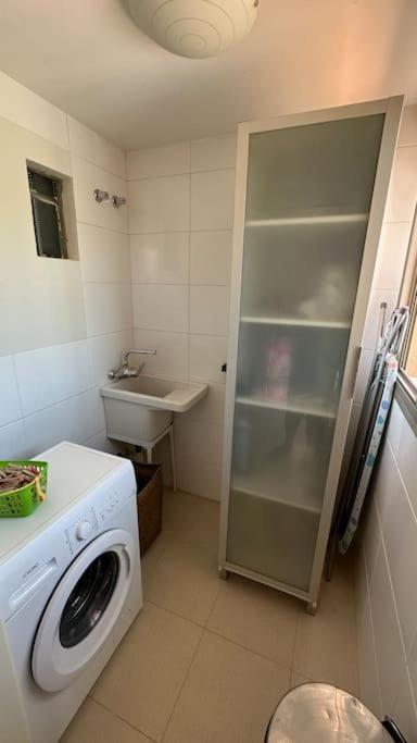 Apartament Atico Puerto Marina 2 Hab Con Piscina, 500m De La Plata