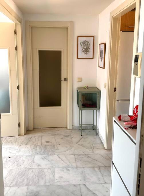 Atico Puerto Marina 2 Hab Con Piscina, 500m De La Plata Appartement